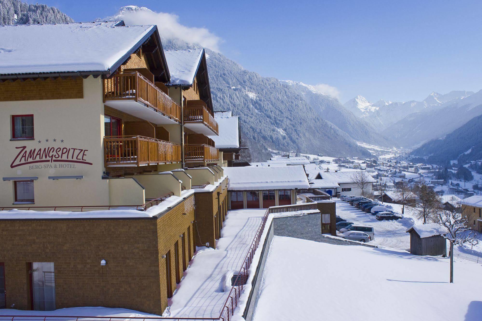 Berg-Spa & Hotel Zamangspitze Sankt Gallenkirch Exterior foto